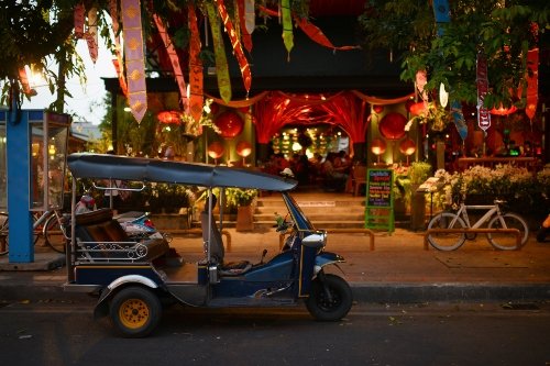 Evening-scene-in-Chiang-Mai (3)