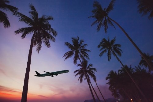 Plane-taking-off-in-Langkawi (7)